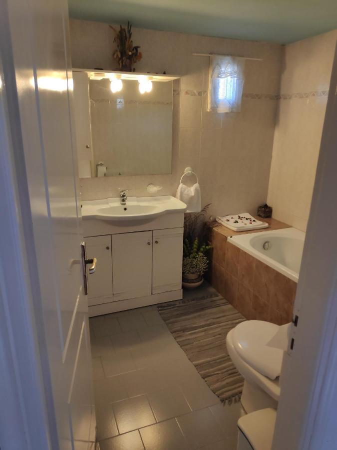 Willa Harbour View House Mythimna Zewnętrze zdjęcie